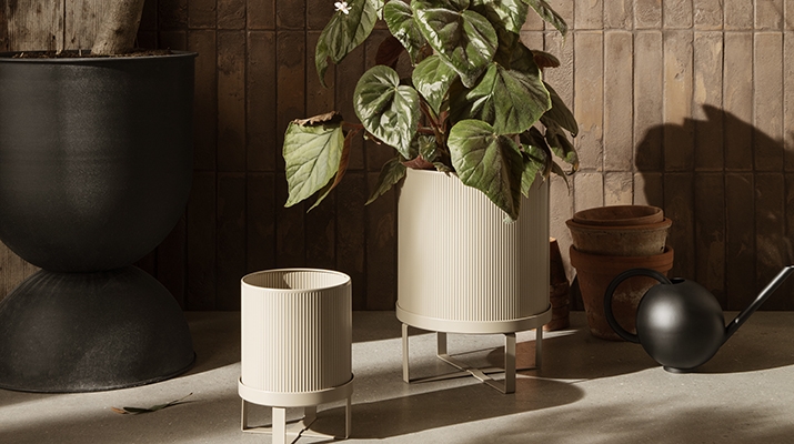 Ferm Living Plant Stand og Urtepotter