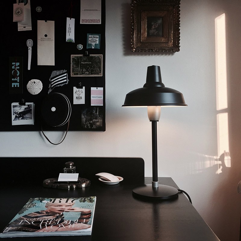 EleanorHomeHobsonBordlampeSortMetal-31