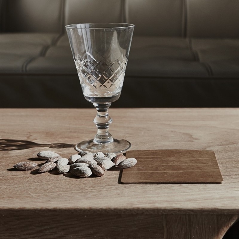 LindDNAGlasbrikSquareBullNatur-31