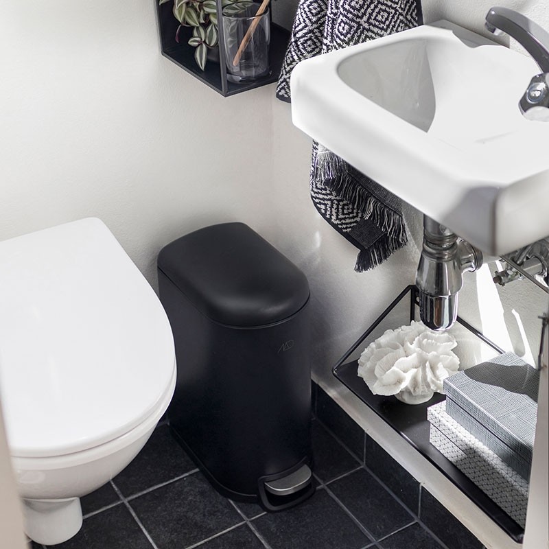 MetteDitmerWALTHERPedalspandSort-31