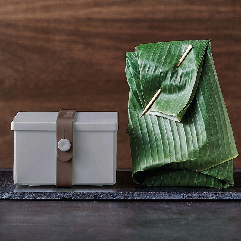 UhmmBoxNo02WhiteBoxMintStrap10x12cm-31